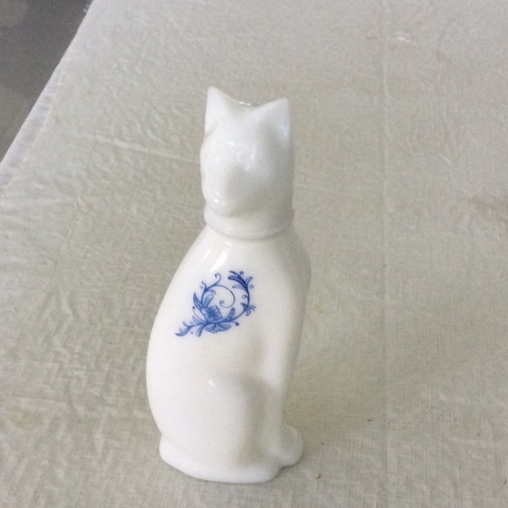 Woman’s Vintage Avon Ming Cat Milk Glass Cologne Bottle